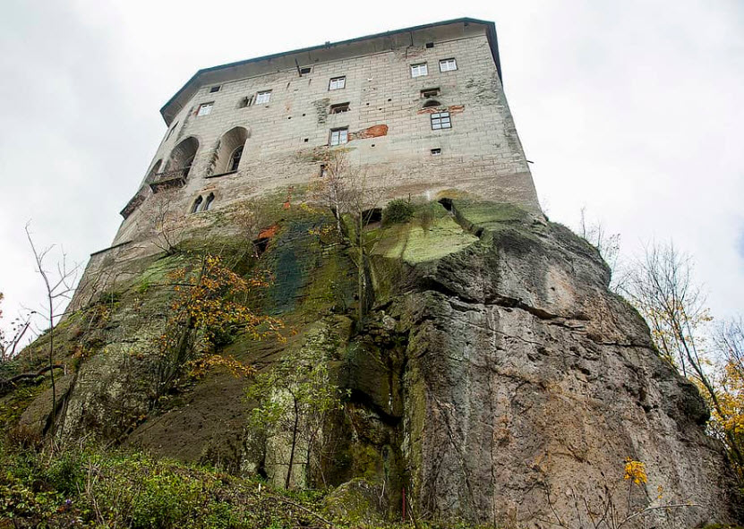 Houska Castle, Blatce, Czechia, Czech Republic (Czechia)